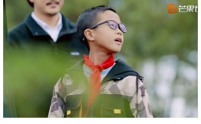 绝了！看到汪涵送陨石给小学生，才明白这档新综艺：凭啥收视第一