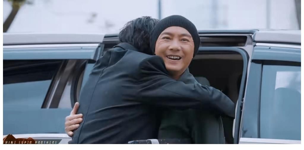 網(wǎng)友票選《追光吧》3大顏值擔(dān)當(dāng)，外籍選手占兩席，周曉鷗組沒有