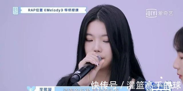 红色|完形填空从90年代火到21世纪的是____的长裙和____的头发!