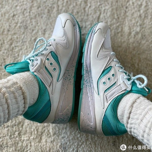 配色|Sneaker 篇一百一十八：Saucony Azura OG和Grid 8500开箱