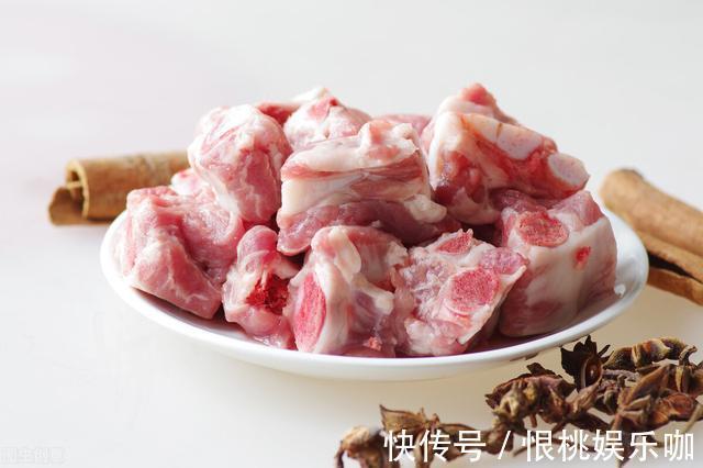 汤浓白|无论炖什么骨头汤,只要做到这3点,包你炖出来的汤浓白还无腥味