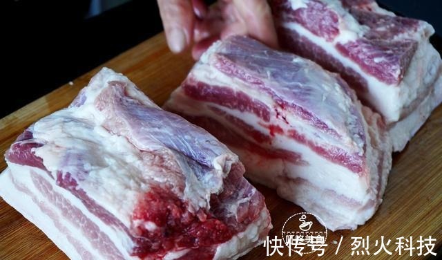 炸扣肉时,别直接下锅炸,学会这些技巧,扣肉好吃不油腻,太香了