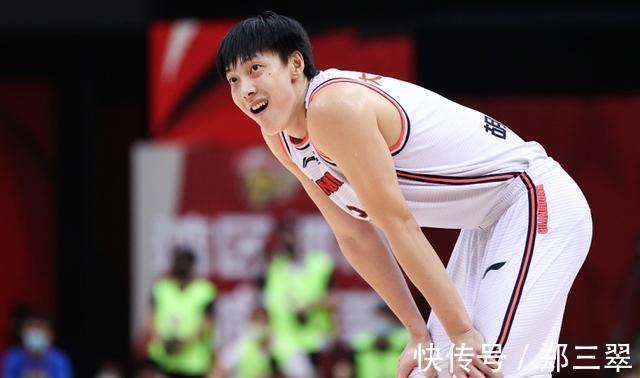 郭艾伦|媒体版CBA100球星公布!郭艾伦力压易建联,第一让人意外
