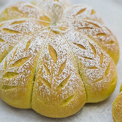 万圣节南瓜全麦软欧面包