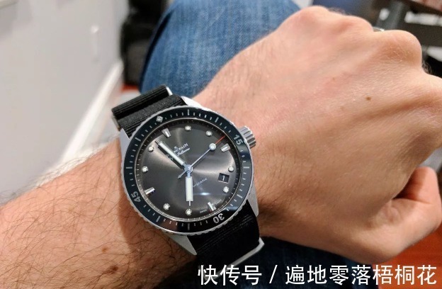浪琴 1到7万经典潜水表盘点,有点档次又不乍眼,上班戴刚刚好!