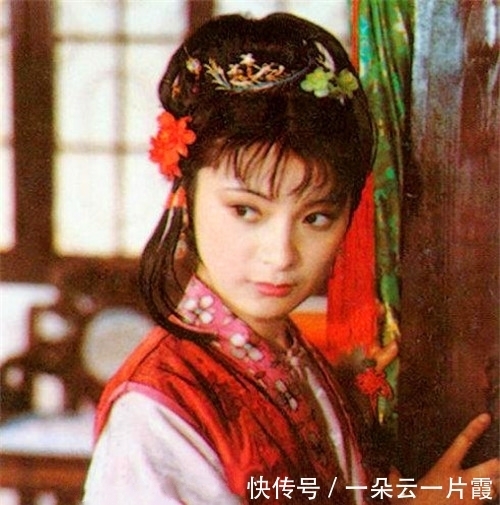 宝蟾$《红楼梦》:泼辣跋扈的宝蟾,是如何赢得夏金桂的信任的?