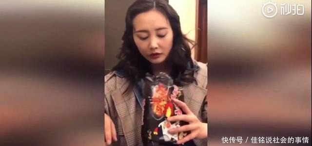 宋茜的泡菜汤、肖战的芝士条、娜扎的牛肉干,明星都吃啥零食!