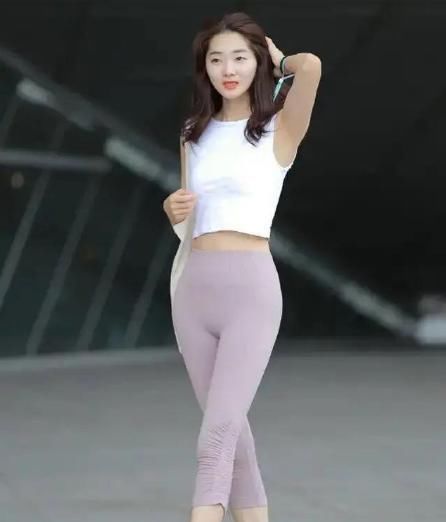 显瘦|打底裤穿出自己的格调气质,展现时尚街拍范