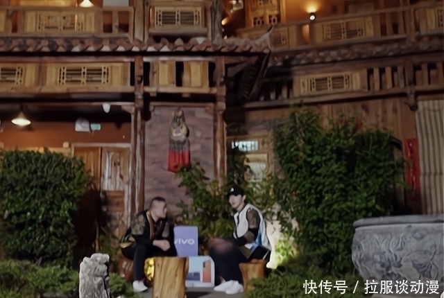 邓伦|糊了？邓伦拍摄时公然吸烟，节目组紧急打码P图，却无人在意