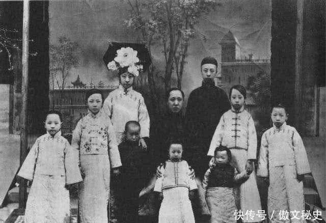 临终前|溥仪的七妹妹,隐姓埋名活到04年,临终前说了1件皇室丑闻