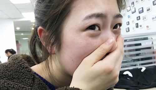 香香|为啥有些女性自带体香?香味是从哪儿来的?会随年龄消失吗?