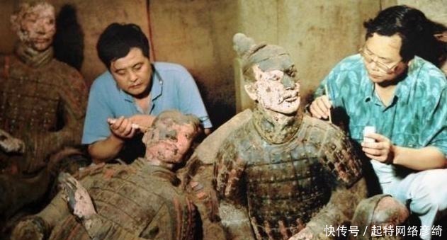 史记#兵马俑成千上万,唯独这尊“与众不同”,专家为什么要停止展览?