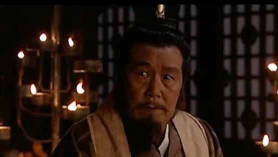 欺负|将军在监狱里被狱卒欺负,随后将军官复原职,结果出人意料!