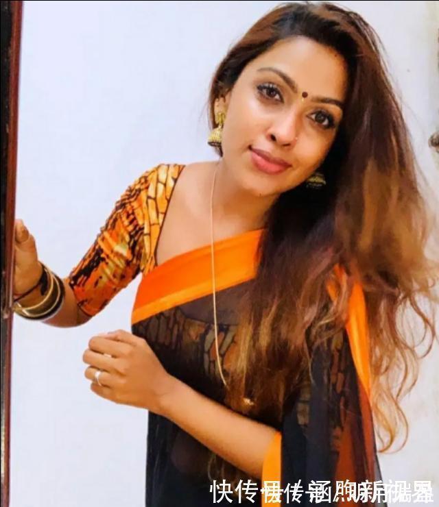 肖像画|欣赏油画中裸体女演员1个丰神绰丽的姿势,显露画家娱乐至上心境