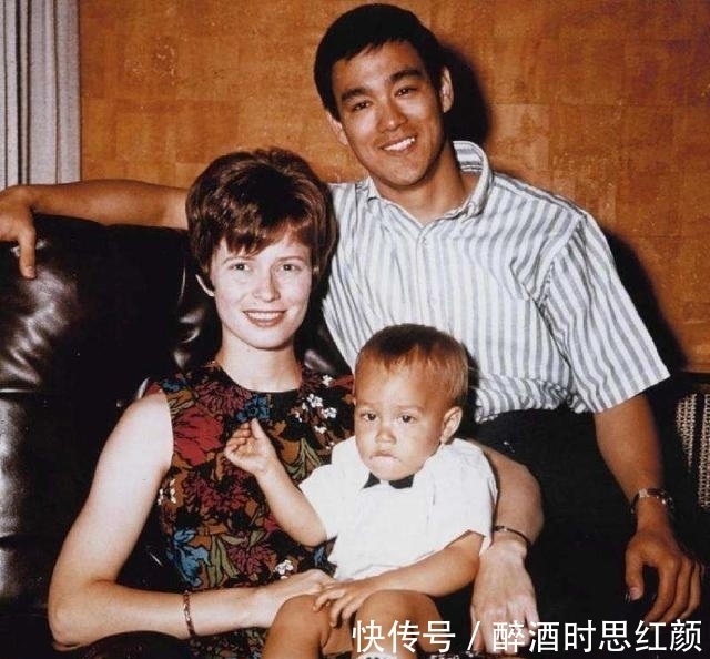 中国功夫|李小龙去世后,为什么他徒弟很快娶了他妻子?原因很现实