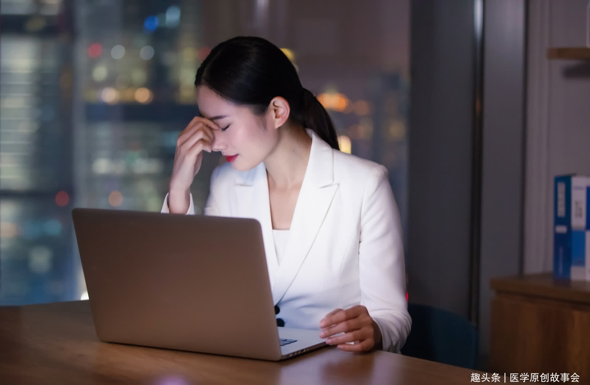 低强度|远离脑梗塞,请记住,走路两坚持,晚上三不要,你的血管才会更好
