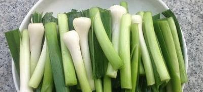 青蒜|想长寿得会吃，推荐四种食物，延缓衰老，补气补血，好处多多