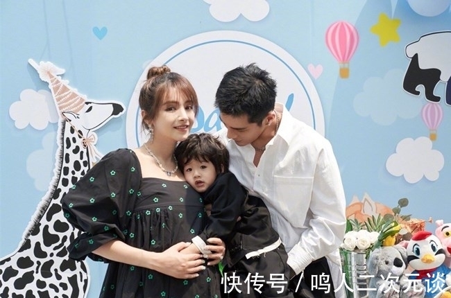 古力娜扎|麦迪娜挺孕肚上节目,一家四口的亲子装暴露二胎性别!