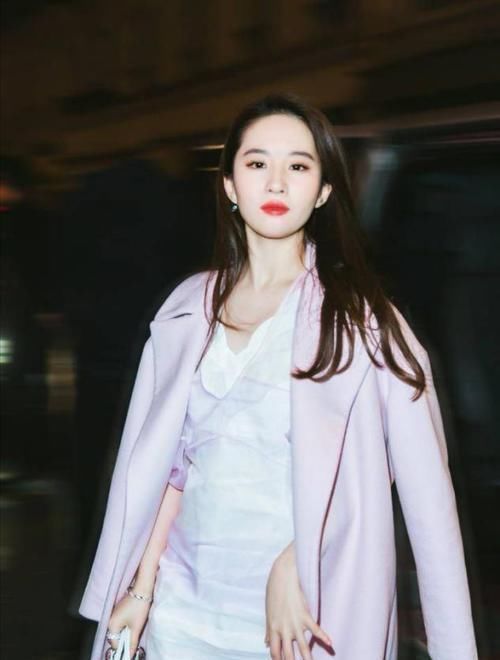 发型|你适不适合有“刘海”?看这3点就对了,留错显老还没气质