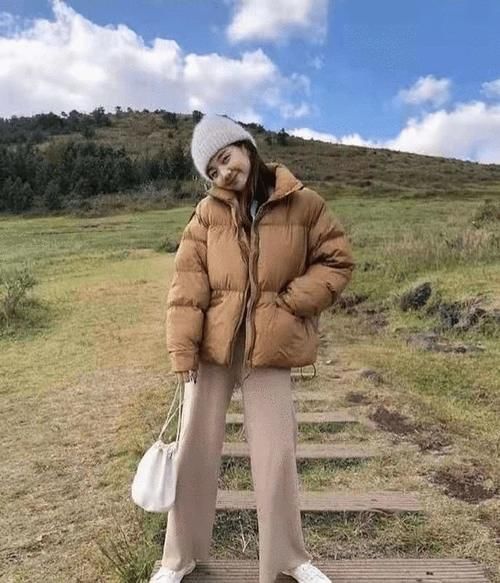 高级感|大衣穿出高级感?6套秋冬大衣搭配法则,让你给人一种不同的风格