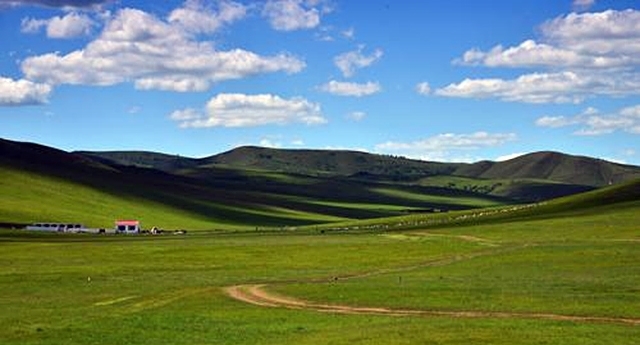 额娘|苏麻喇姑:出身侍女却成康熙“额娘”,死后整个皇宫为她披麻戴孝