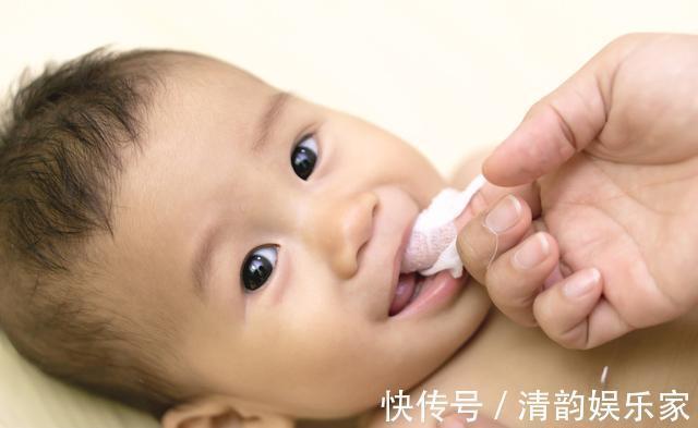 牙齿|小宝宝15颗烂牙全拔掉，根源还在家长身上，别让娃抱着奶瓶睡了