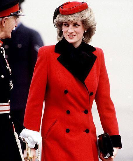 卡米拉 戴安娜戴过的珠宝,除了留给卡米拉秀尊贵外,还被39岁梅根盯上