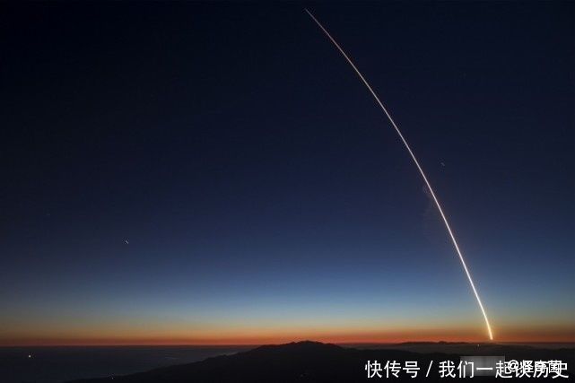 光斑 手电筒的光去了哪?是熄灭就消失,还是像一列火车驶向宇宙尽头?