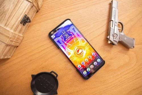 屏幕|ROG游戏手机3扬声器评分超友商20分！超高性价比成手游神器