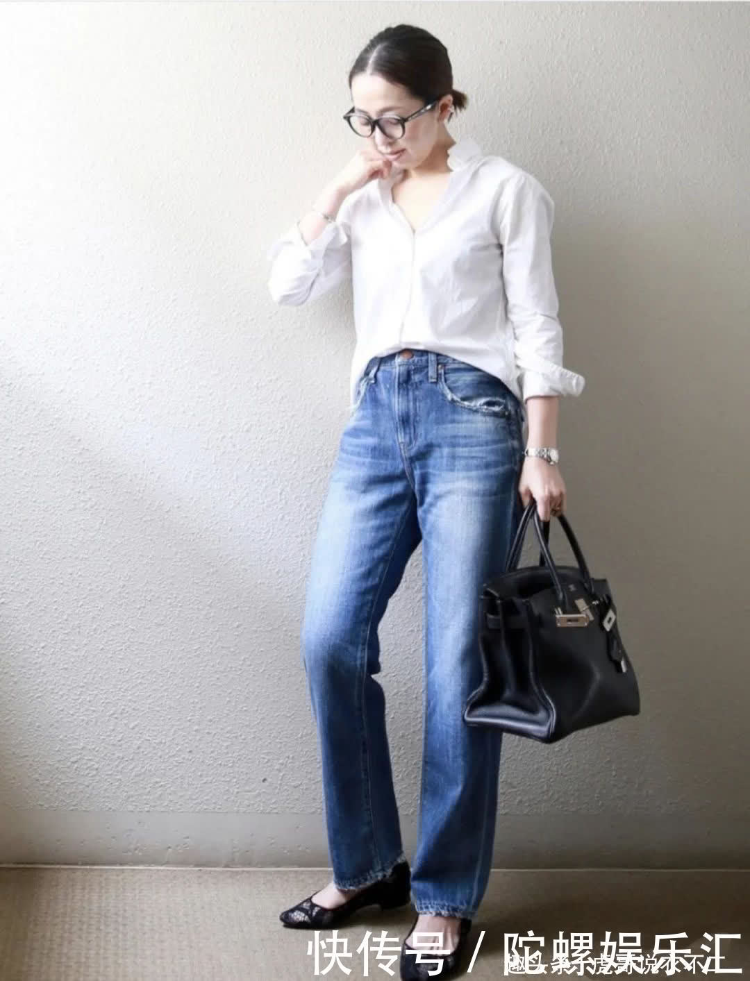 50岁女人穿衣简约最重要，基础款get高级感，这位日本博主做到了