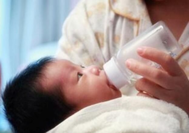 新生儿|生完孩子后,新手爸妈应该了解的3个育儿小知识,学会了轻松带娃