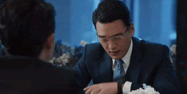 明道|霸道总裁别硬演，爱装的又油又土，自然的一身贵气好霸道好喜欢