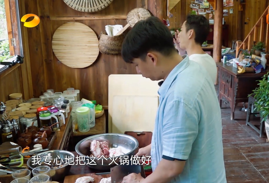 《向往3》强行塞新人,黄磊2次表达不满,连何炅都面露疲态