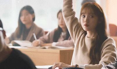 冬天的毛衣真不用买多！有这四个款式就够了，时髦又百搭，很耐看