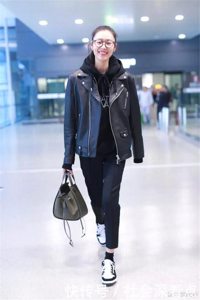 搭配也可以|有肚子的女人别再“塞衣角”了!学刘雯这样来“叠”,时髦真显瘦