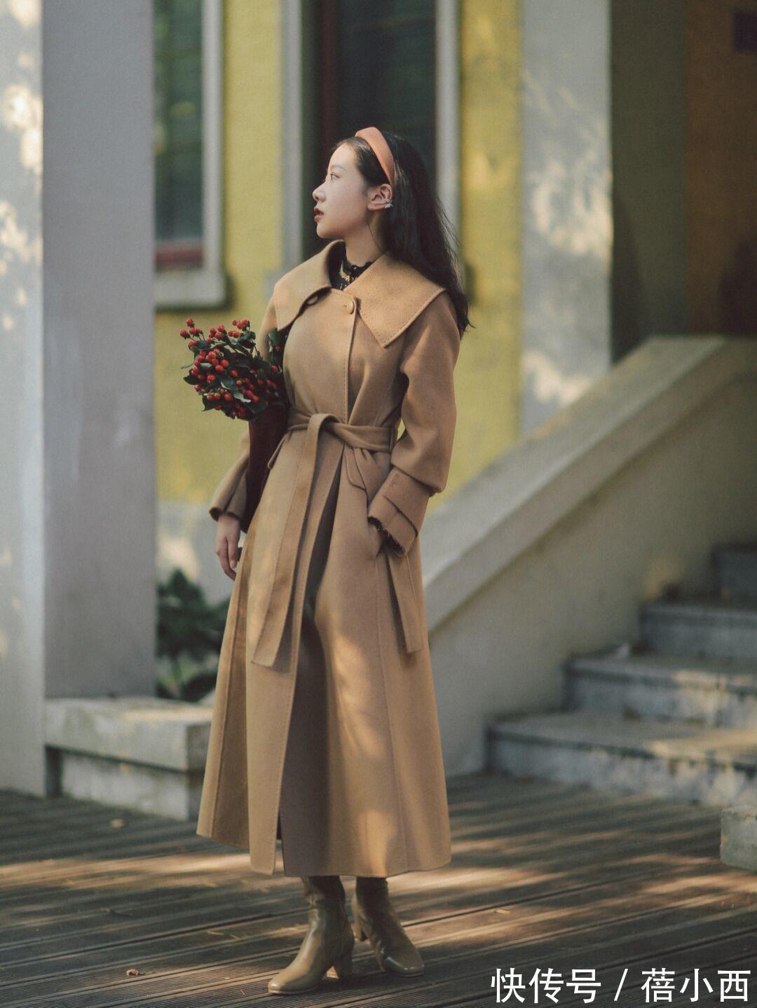 视觉效果|奔三奔四的女人,建议多穿“大地色大衣”,搭配裤子、裙子真高级