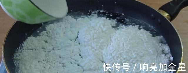 白玉粉|“秋天到,南瓜俏”,今天用南瓜做一道零食,做完以后,分分钟吃没!