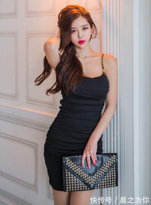 紧身裙 韵味十足的紧身裙美女,妖娆的样子显得楚楚动人!