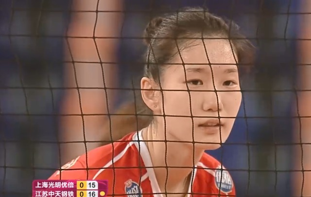 赛场|女排联赛里的二传,为什么总被某些球迷责怪、嘲讽?
