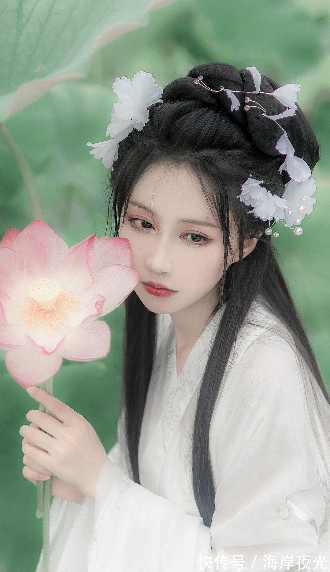 女子|苏轼一首“低级趣味”的词,描写女子一身体部位,现代人看了生气