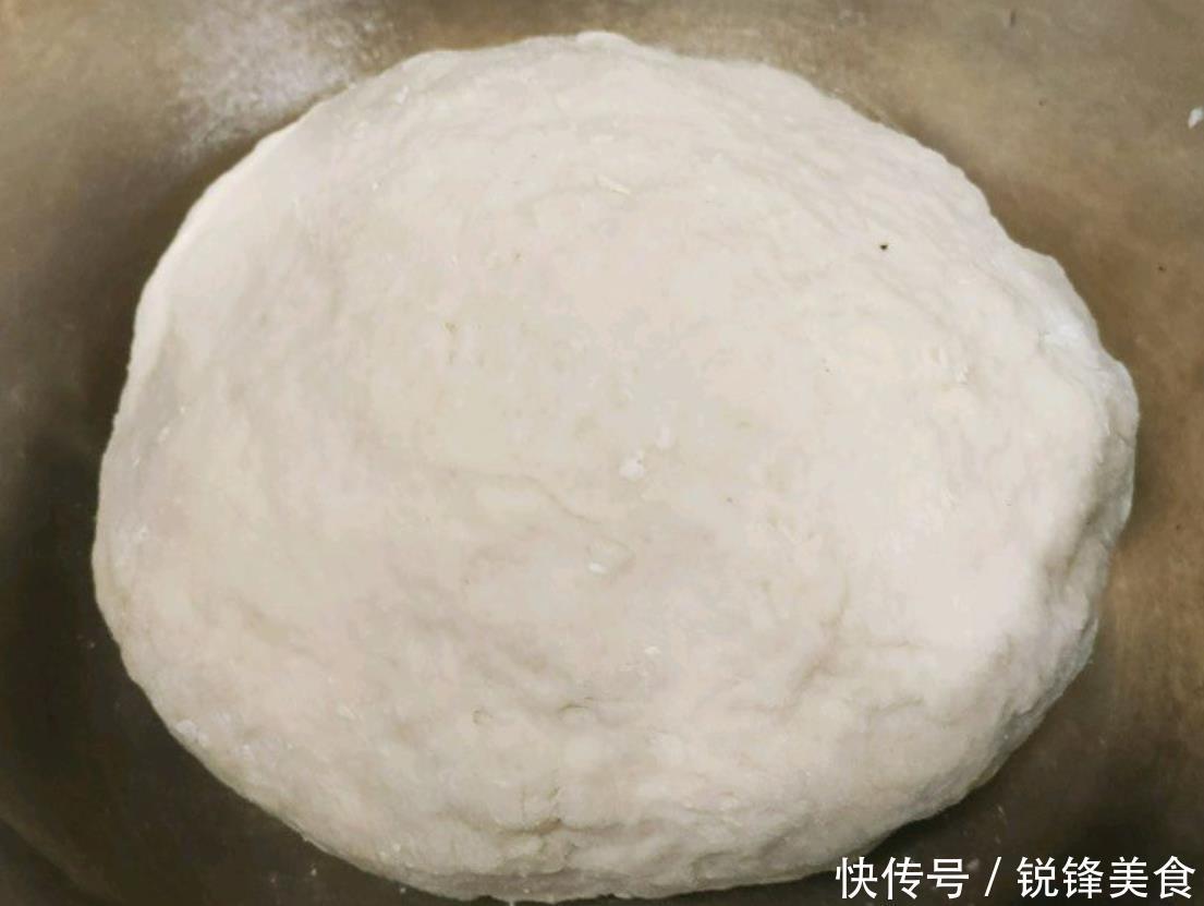 教你在家做葱油饼,掌握几个技巧,层次多,吃起来又香又酥又软