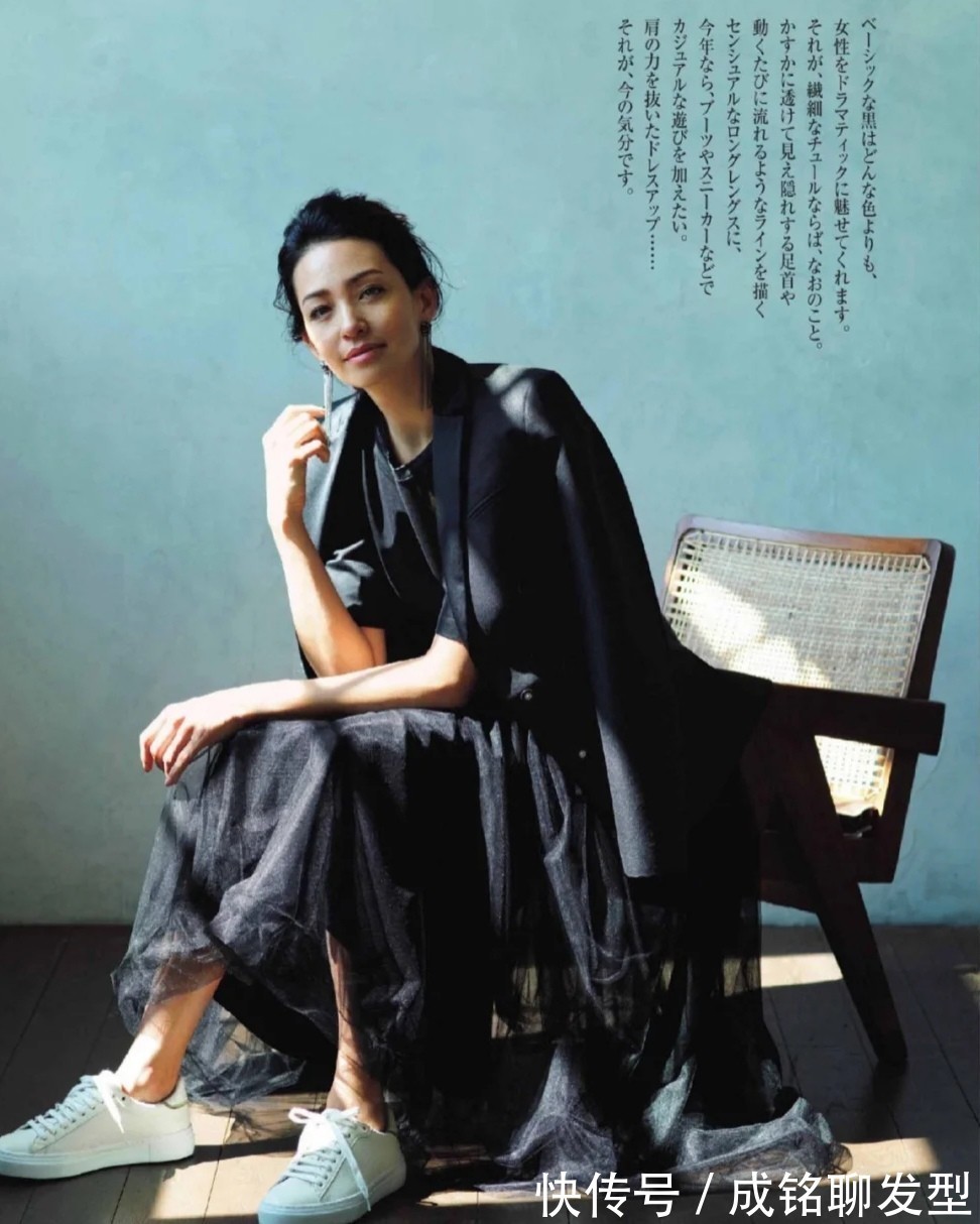 穿搭 40岁+的气质女人,服装在精不在多,有这“二衣一裙一鞋”就够了