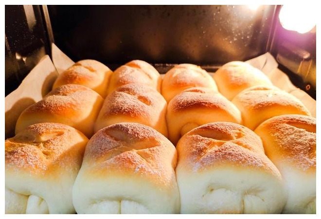 像云朵一样软的牛奶面包,不加一滴水,奶香浓郁又香甜