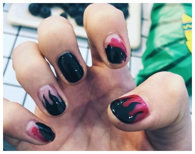 美甲|来改变一些刻板印象!男孩子做美甲怎么了?