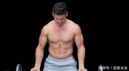 跑步|一人跑步,一人健身,两者坚持1个月后,身体竟出现这些明显差