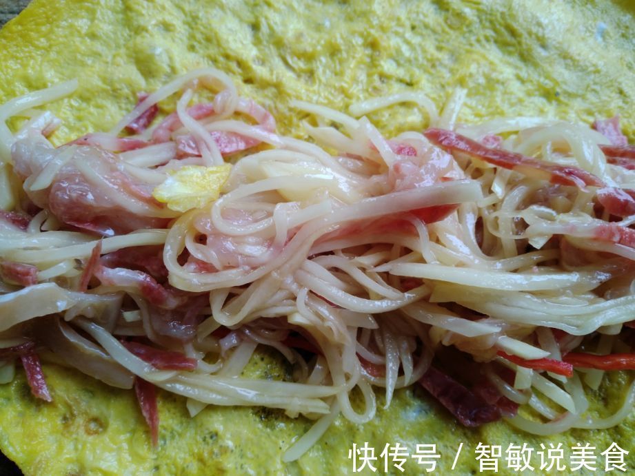 土豆别忙着炒着吃，学会下面的方法，香软营养好，孩子笑欢了