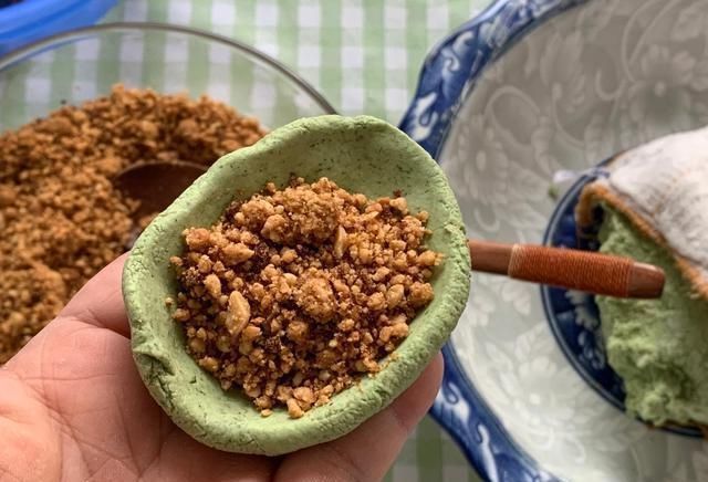 艾叶糍粑你做对了吗?别用冷水还是热水和粉都分不清哟