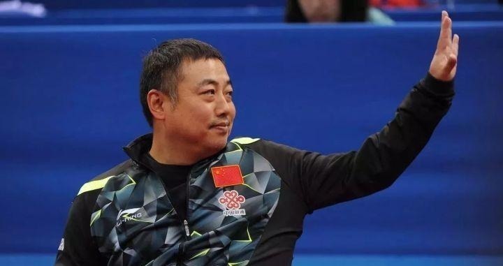 国乒队|郎平卸任后意外曝光退休薪资?难怪刘国梁如此豪横,受人喜爱!