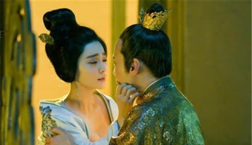 满城风雨|杨贵妃安禄山共度一夜，外面满城风雨，李隆基为何不在乎