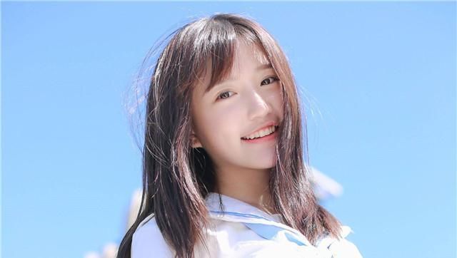 弯月眉|网红脸已经过时,2020年最火的是初恋脸,清纯高级又耐看